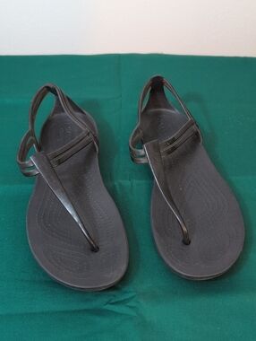 CROCS Women's Black T-Strap Slingback Sandals